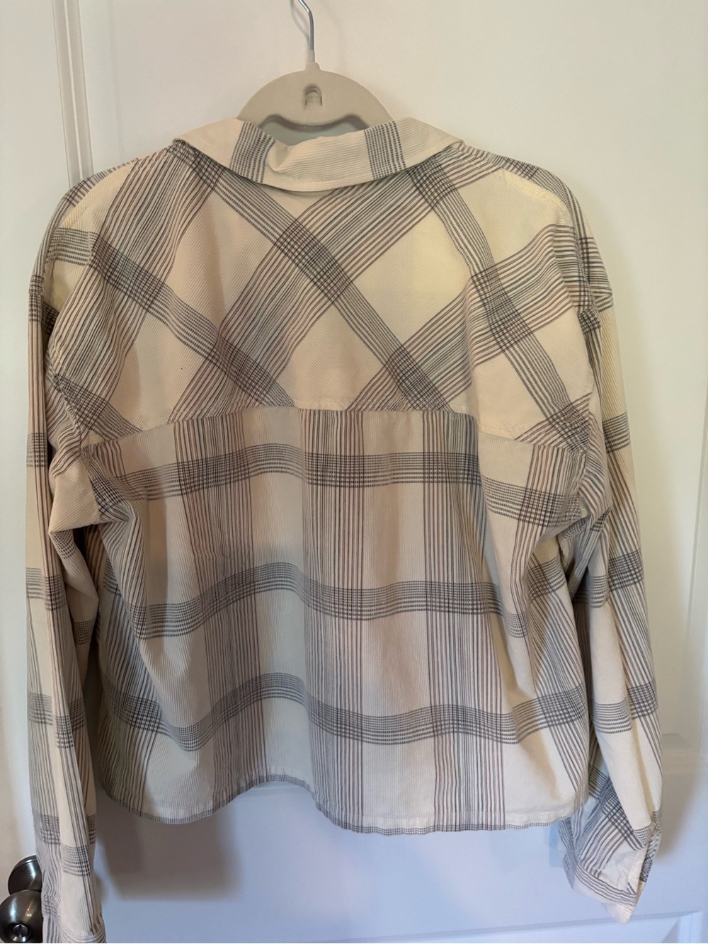 Thread & Supply White Button-Down Shirt with Gray Stripes - Picture 4 of 5